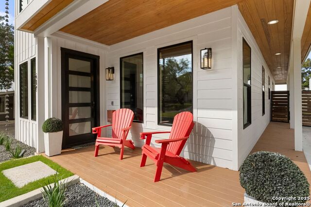 Listing photo id 1 for 507 Normandy