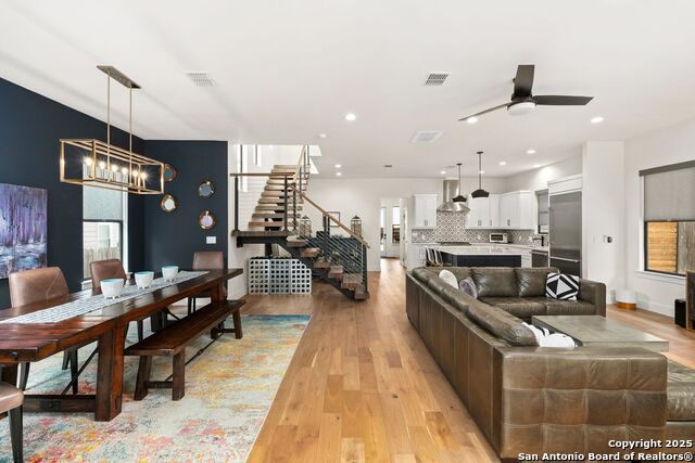 Listing photo id 6 for 507 Normandy