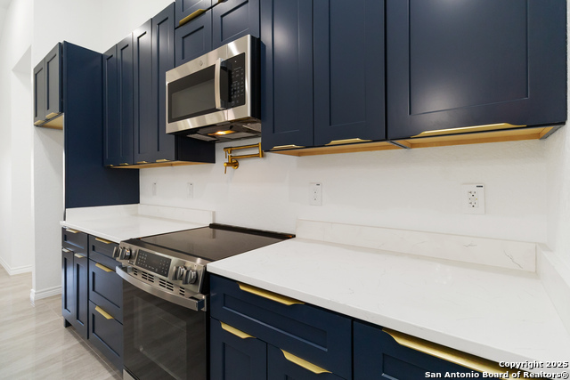 Image 17 of 39 For 4606 Oak Climb