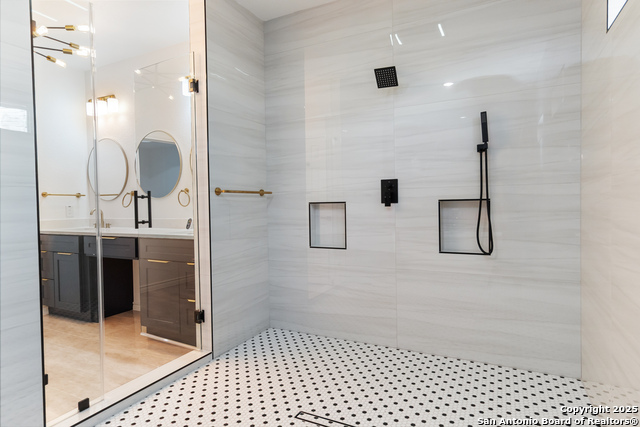 Image 25 of 39 For 4606 Oak Climb