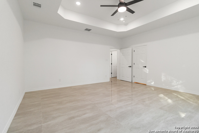 Image 29 of 39 For 4606 Oak Climb