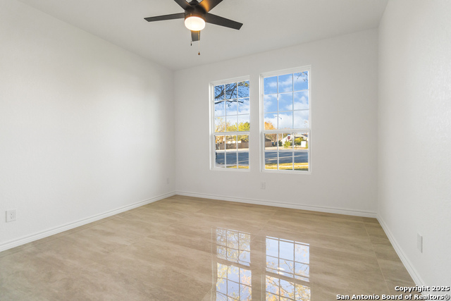 Image 31 of 39 For 4606 Oak Climb