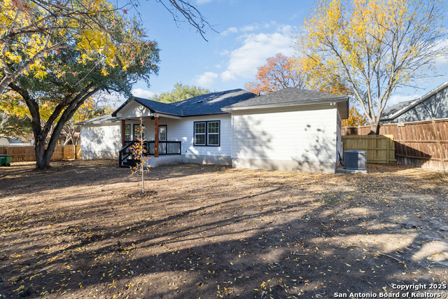 Image 38 of 39 For 4606 Oak Climb