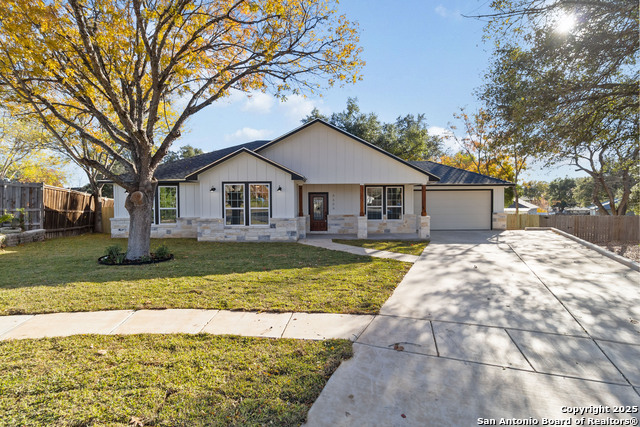 Image 5 of 39 For 4606 Oak Climb