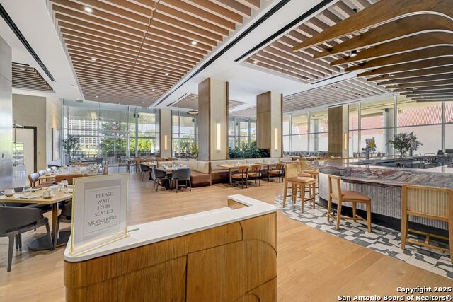 Image 25 of 28 For 610 Market E Unit 2905