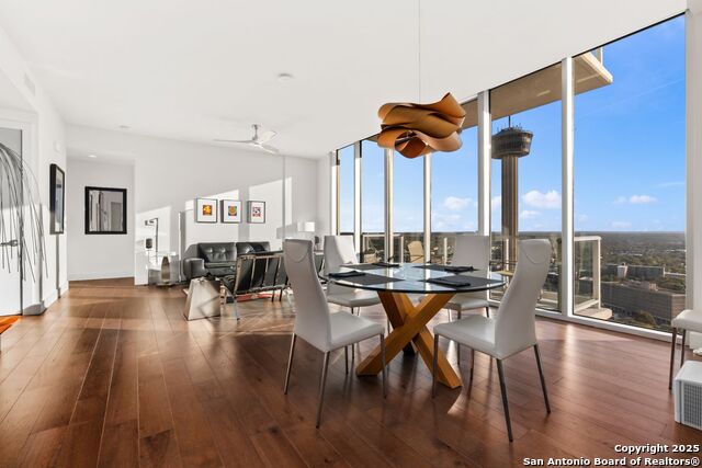 Image 5 of 28 For 610 Market E Unit 2905