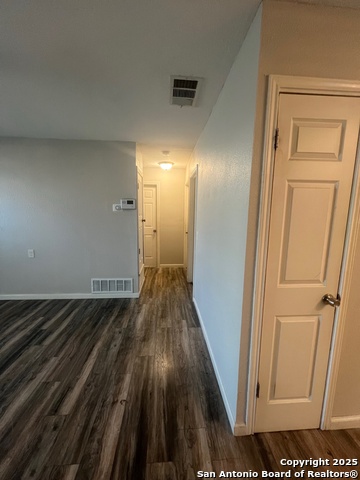 Image 12 of 27 For 4606 Avenida Prima