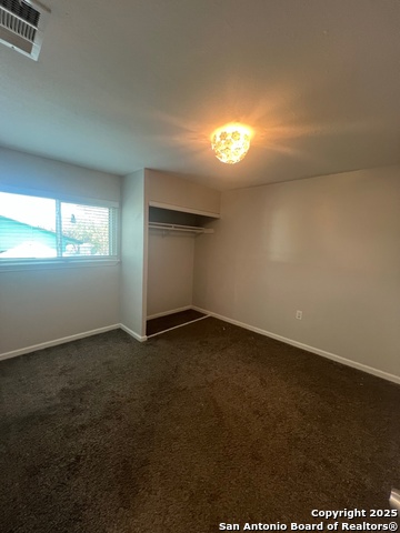 Image 17 of 27 For 4606 Avenida Prima