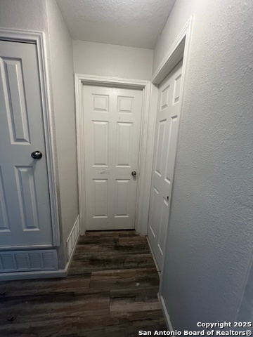 Image 20 of 27 For 4606 Avenida Prima