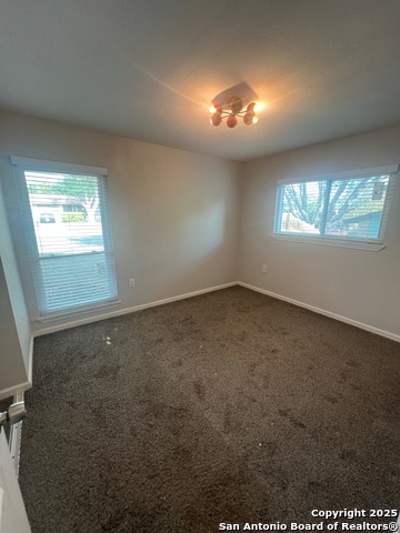 Image 22 of 27 For 4606 Avenida Prima