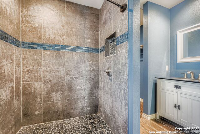 Image 13 of 29 For 3215 Morning Crk