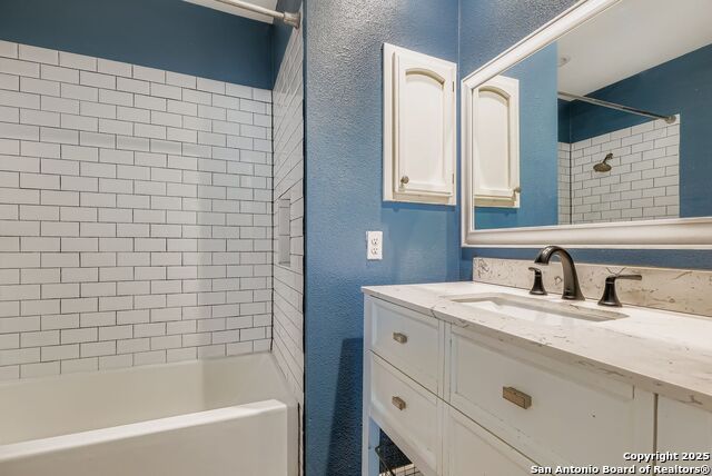 Image 16 of 29 For 3215 Morning Crk