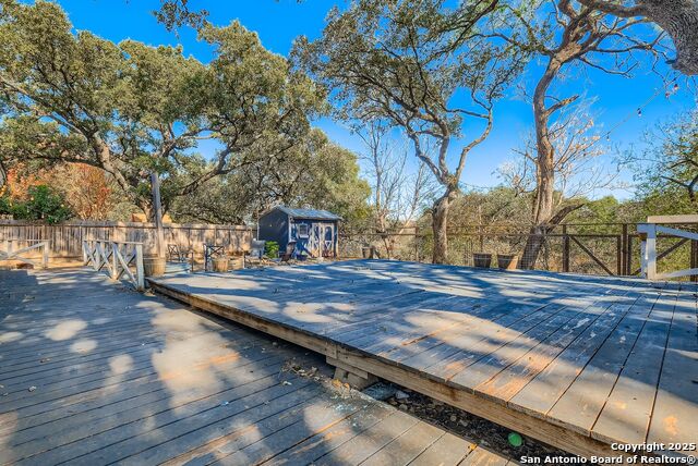 Image 20 of 29 For 3215 Morning Crk