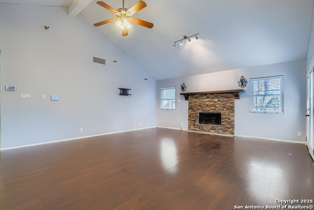 Image 24 of 29 For 3215 Morning Crk