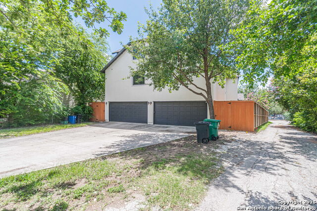 Image 13 of 25 For 519 Circle A