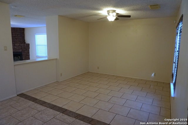 Image 4 of 34 For 7515 Foss Meadows