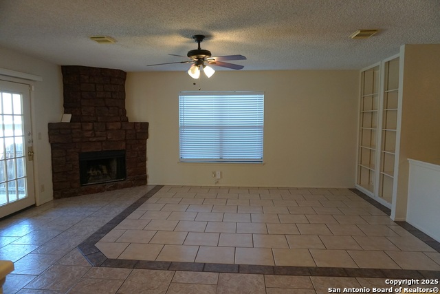 Image 9 of 34 For 7515 Foss Meadows