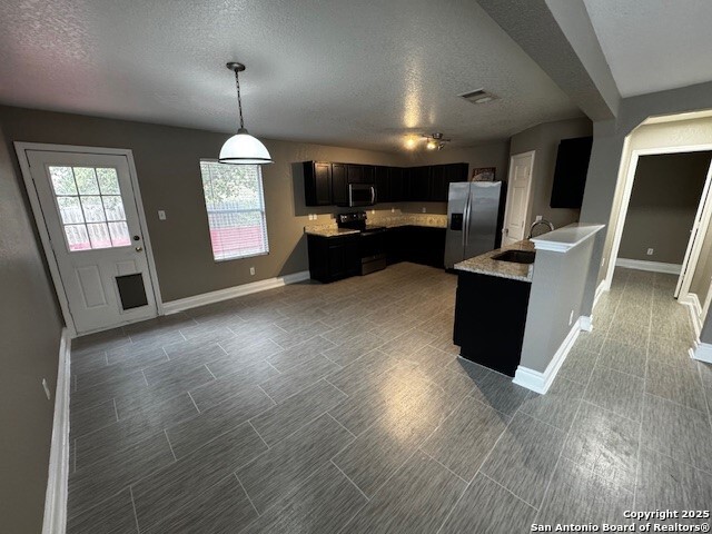 Image 4 of 14 For 7907 Saratoga Knll