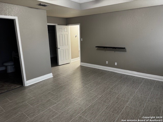 Image 7 of 14 For 7907 Saratoga Knll