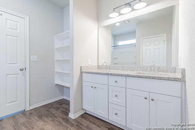 Image 18 of 39 For 6739 Freedom