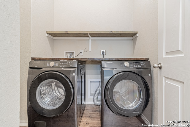 Image 23 of 39 For 6739 Freedom