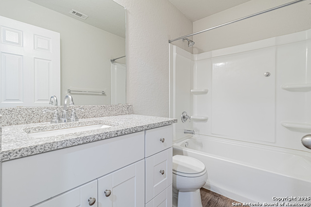 Image 33 of 39 For 6739 Freedom