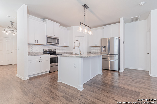 Image 4 of 39 For 6739 Freedom