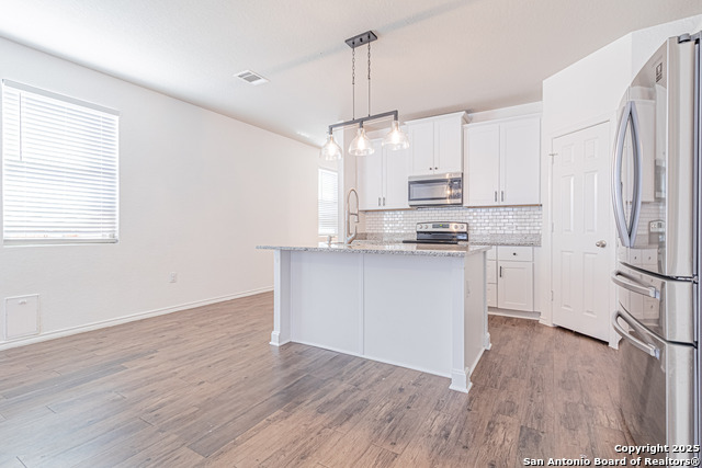 Image 6 of 39 For 6739 Freedom