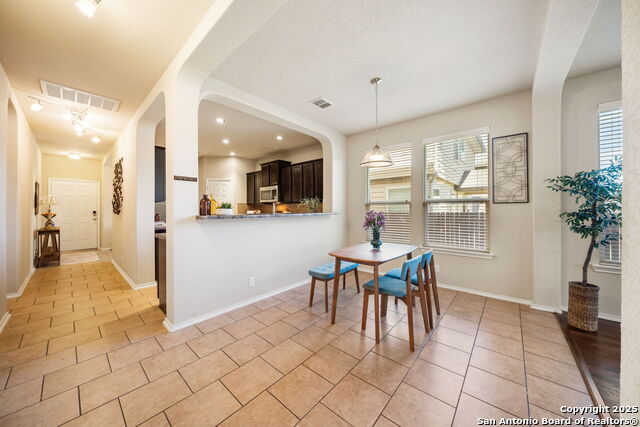 Image 14 of 39 For 133 Finch Knoll