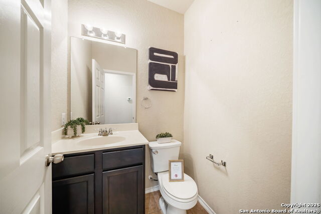 Image 18 of 39 For 133 Finch Knoll