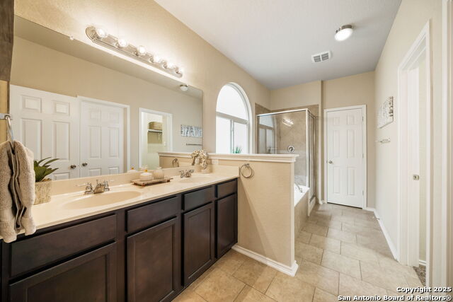 Image 21 of 39 For 133 Finch Knoll