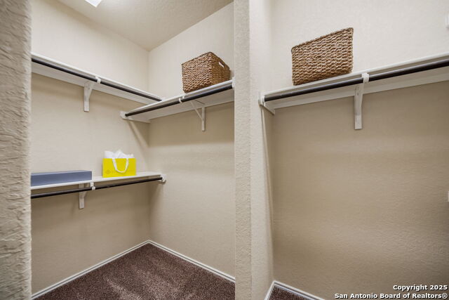 Image 23 of 39 For 133 Finch Knoll