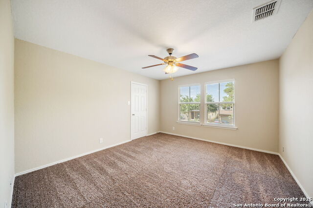 Image 26 of 39 For 133 Finch Knoll