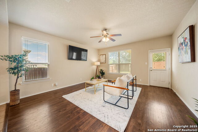 Image 9 of 39 For 133 Finch Knoll