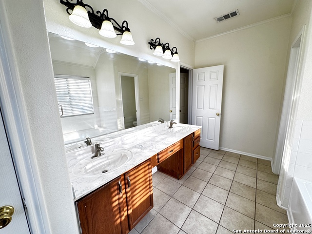 Image 28 of 48 For 4447 Amandas Cove