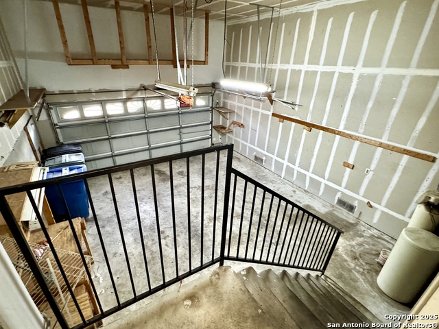 Image 37 of 48 For 4447 Amandas Cove