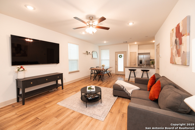 Image 4 of 46 For 7508 Magnolia Village