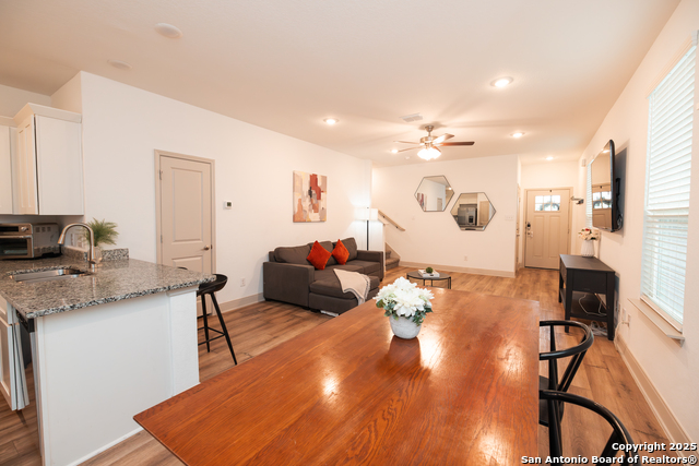 Image 5 of 46 For 7508 Magnolia Village