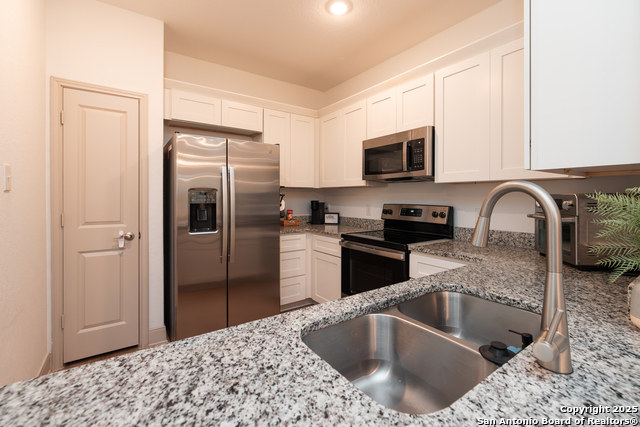 Image 6 of 46 For 7508 Magnolia Village