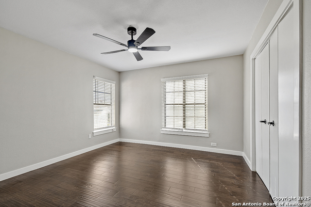 Image 11 of 30 For 2613 Summit Ave W