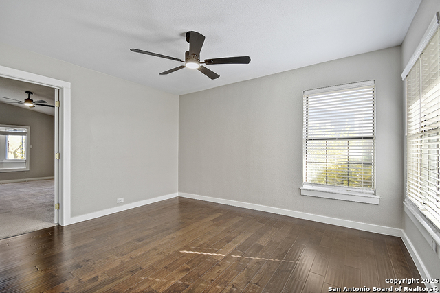 Image 13 of 30 For 2613 Summit Ave W