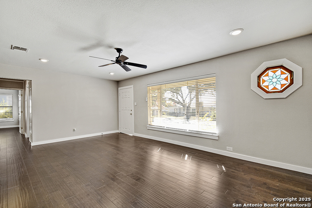 Image 16 of 30 For 2613 Summit Ave W