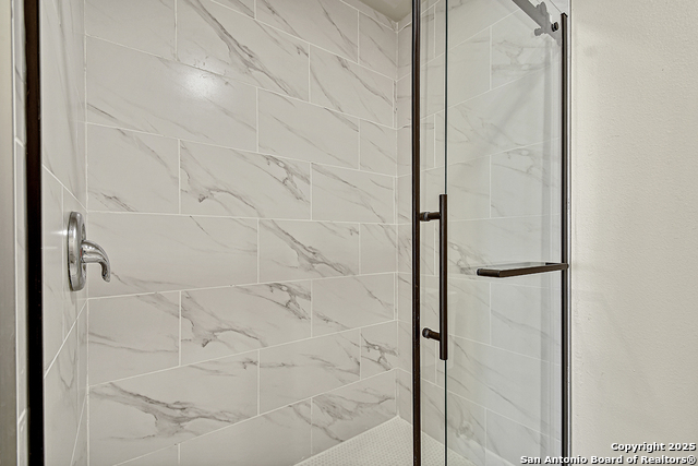 Image 26 of 30 For 2613 Summit Ave W