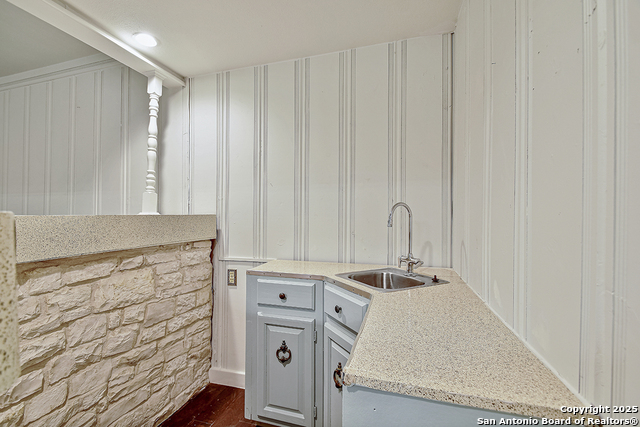 Image 28 of 30 For 2613 Summit Ave W