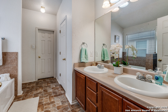 Image 9 of 15 For 6110 Outlook Ridge