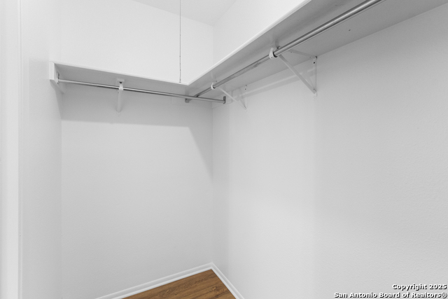 Listing photo id 17 for 9150 Dover  