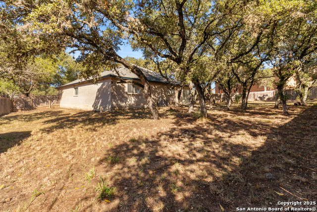 Listing photo id 21 for 9150 Dover  