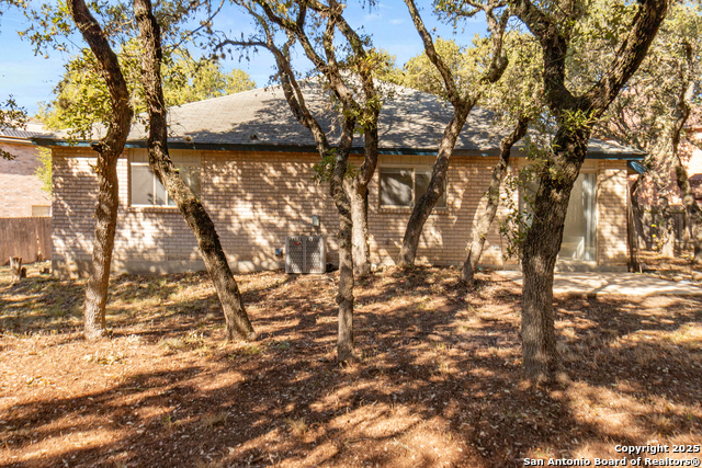 Listing photo id 22 for 9150 Dover  