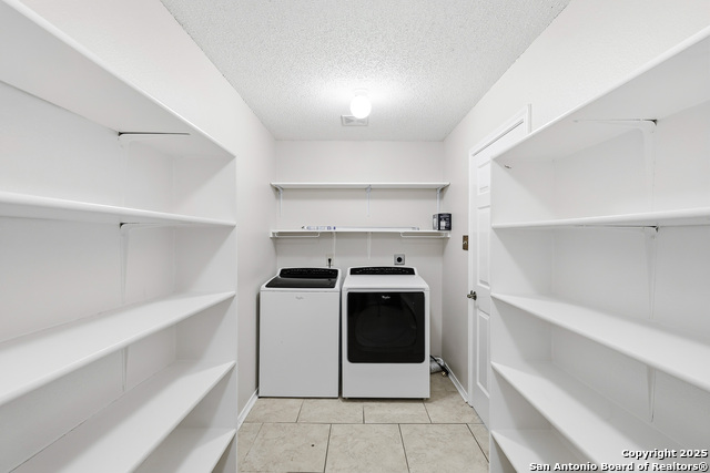 Listing photo id 15 for 9623 Diamond Gap