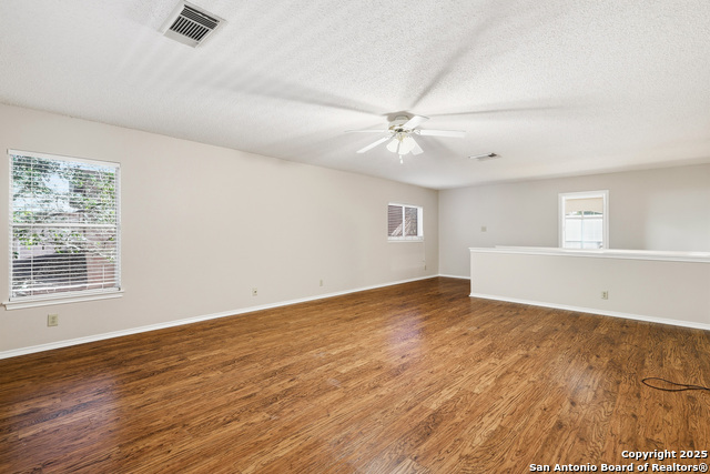 Listing photo id 18 for 9623 Diamond Gap